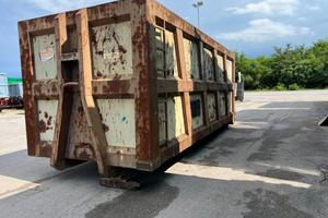 CONTAINER SCARRABILE USATO A CIELO APERTO