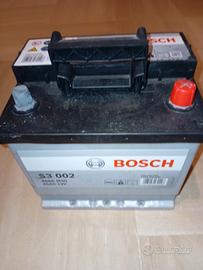 Batteria per auto Bosch 45 Ah 12 V nuova