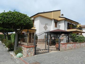 Villa o villino Santa Maria del Cedro [79VRG]