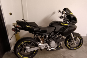 Moto ducati multistrada