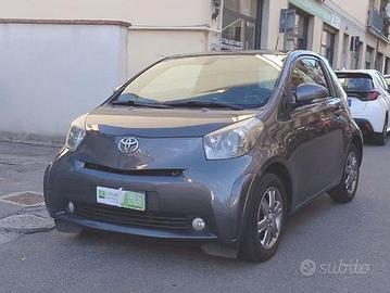 toyota iq 2012 benzina