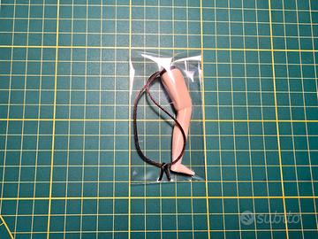 portachiavi Garpez Tre uomini e una gamba