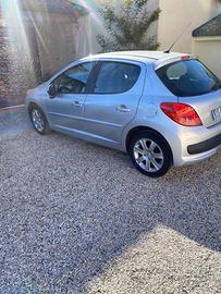Auto Peugeot 207