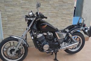 Honda VT 500 Custom