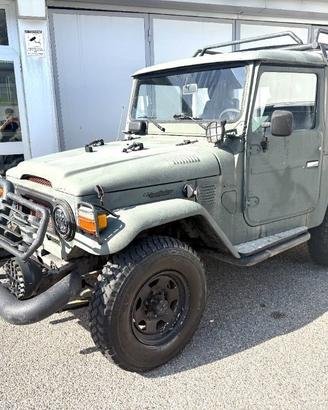 TOYOTA Land Cruiser BJ40 3.0 Diesel Pick-Up 4 Wh