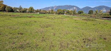 Terreno di 27000 m² a Terni