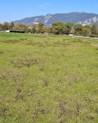 Terreno di 27000 m² a Terni