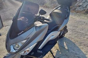 Yamaha Tmax 500