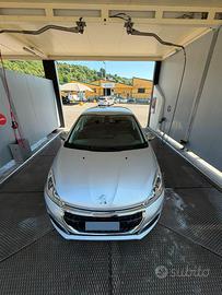 Peugeot 208 GPL