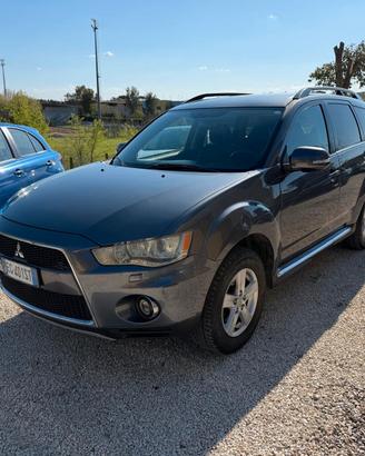 Mitsubishi Outlander 4x4 Cambio Automatico 7 Posti