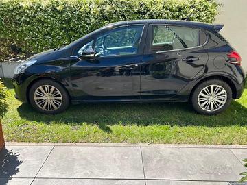 Peugeot 208 benzina gpl