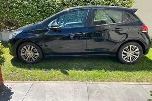 Peugeot 208 benzina gpl