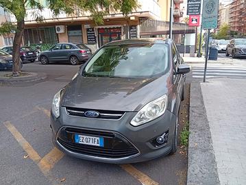 macchina  ford c- max 
