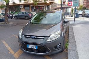 macchina  ford c- max 