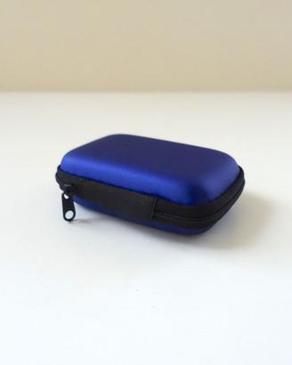 Custodia blu per piccolo hard disk esterno