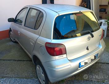 Toyota Yaris 2001