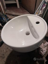 Lavabo in ceramica rotondo da appoggio nuovo