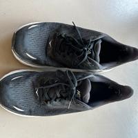 Hoka Clifton nere taglia 8 cioe 44 e 2/3