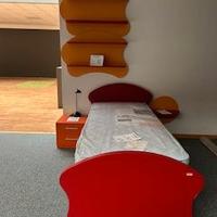 Camera singola completa arancione/rossa