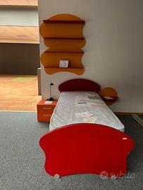 Camera singola completa arancione/rossa