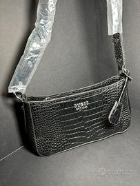 Borsetta Guess nero Lucido