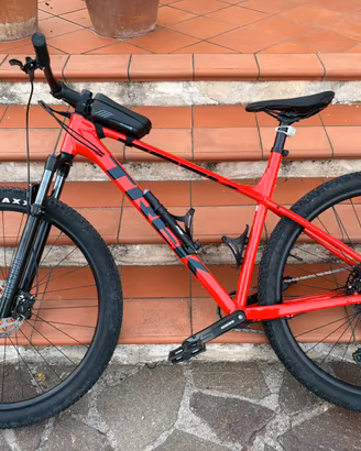 TREK MARLIN 8 XL