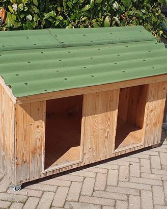 Cuccia a due posti per due cani.
