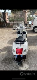 Vespa 300 gts