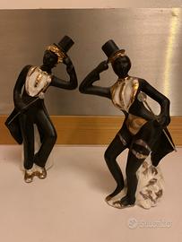 Due statuette in porcellana