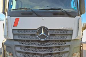 Mercedes Actros e Semirimorchio Schmitz