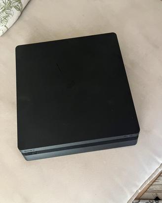 Playstation 4 Slim nera