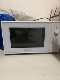 Microonde Panasonic bianco