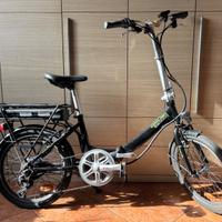 Bici pieghevole pedalata assistita