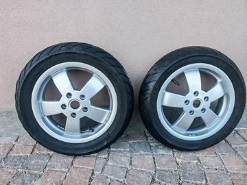 Ruote Vespa 300 nuove riverniciate +Pirelli