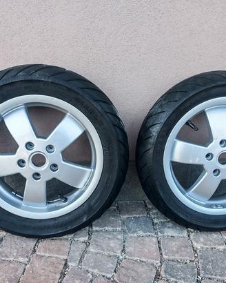 Ruote Vespa 300 nuove riverniciate +Pirelli