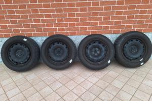 4 Cerchi in Acciaio da 15” 5x100 VAG e Copricerchi