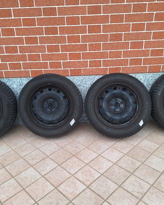 4 Cerchi in Acciaio con TPMS da 15” 5x100 VAG