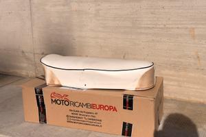 Sella Lunga per vespa small frame