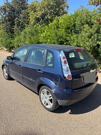 FORD FIESTA 2004/2005