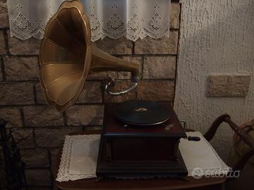 grammofono con collezione dischi 78 giri