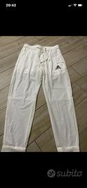 Pantaloni tuta bisnchi Adidas nuovi msi indossati