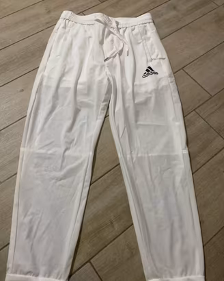 Pantaloni tuta bisnchi Adidas nuovi msi indossati