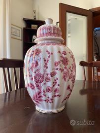 Vaso con coperchio in ceramica artistica