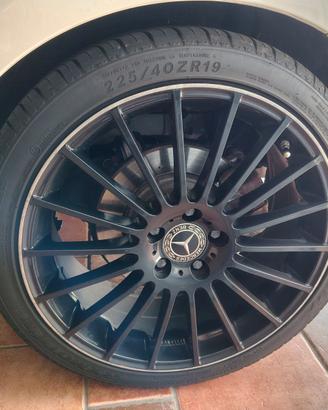 Pneumatici 225/40 R19 93Y
