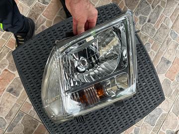 Fari originali Nissan Pathfinder/Navara d40