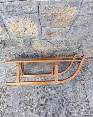 Slitta in legno 