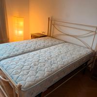 Testata letto + materassi singoli