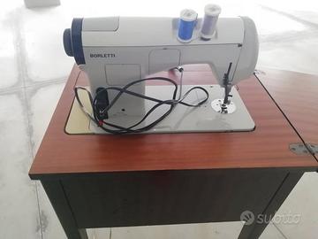Macchina da cucire Borletti con mobile vintage