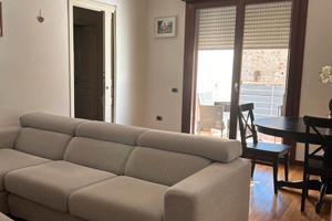 Via dei falconi 59 trivano 2000 euro