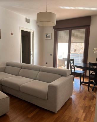 Via dei falconi 59 trivano 2000 euro